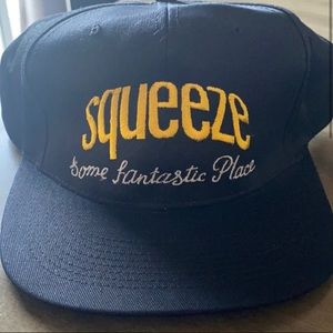 Selling a mint 90’s hat